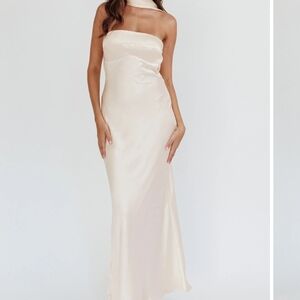 Elegant Strapless Satin Maxi Dress in Cream